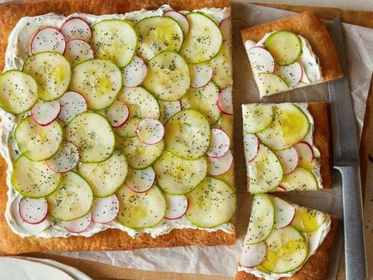 Foto Torta aperta con carpaccio di verdure