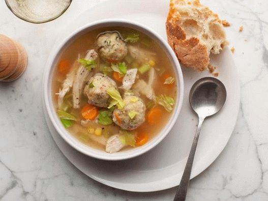 Foto Zuppa di verdure con polpette di tacchino