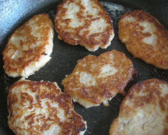 Frittelle di farina d'avena con mela