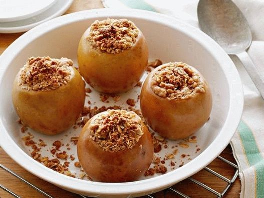 Foto di mele al forno con farina d'avena e cannella