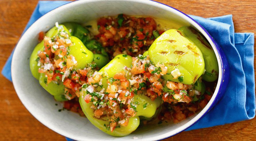 Peperoni grigliati con salsa