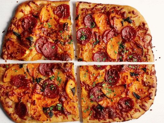 Foto Pizza con noce moscata e zucca