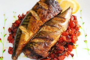 Selezione di piatti di pesce