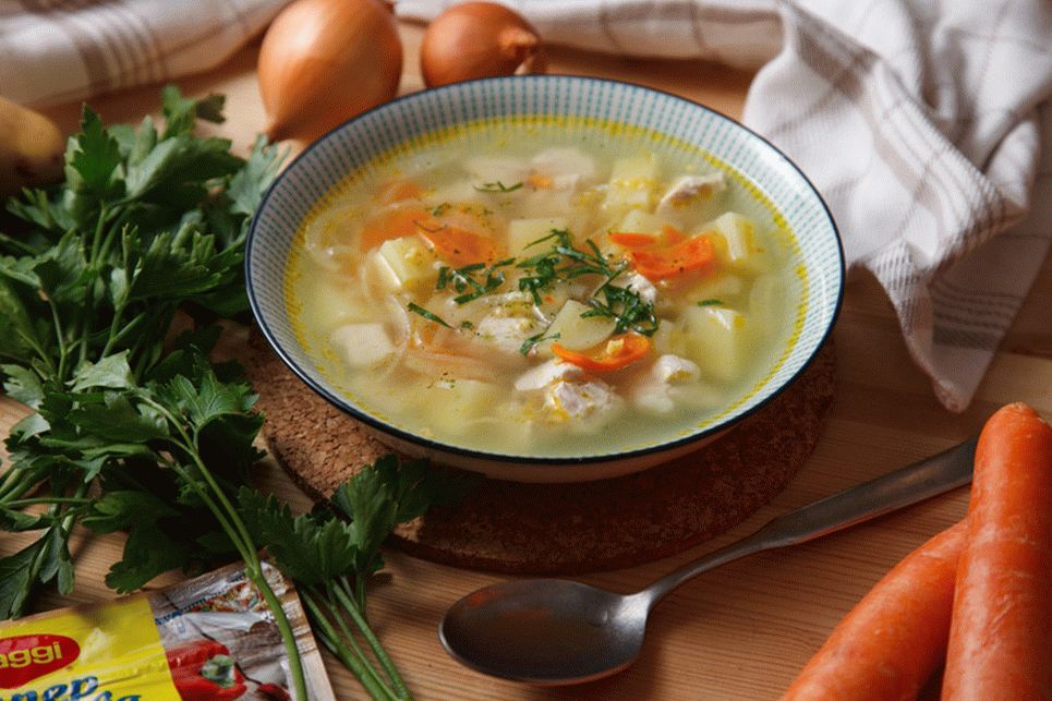 Zuppa di pollo di campo