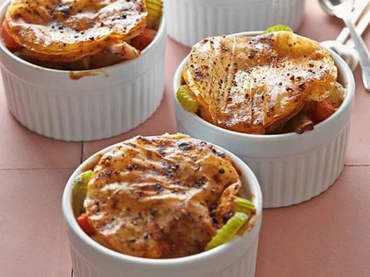 Foto Pot-pie con pollo e funghi