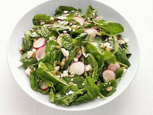 Foto - Insalata con semi di ravanello, spinaci e zucca