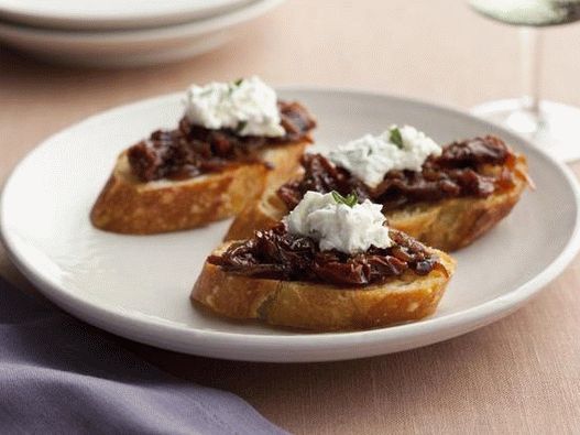 Foto del piatto - Crostini con marmellata di pomodori secchi