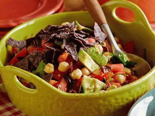 Foto - Insalata con ceci, pomodori e olive