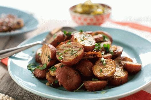 Fotografia di piatti - Patatine alla griglia con olio di peperoncino