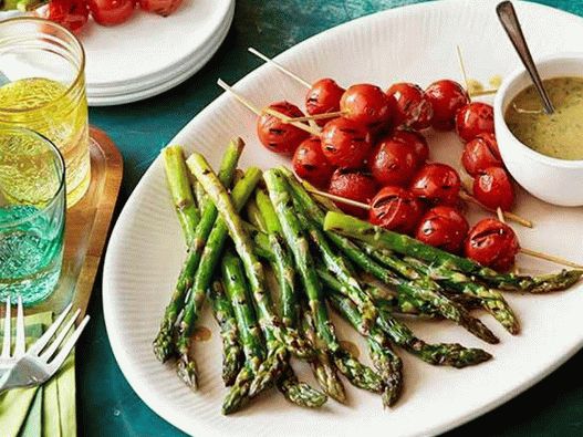 Foto del piatto - Asparagi e pomodori grigliati con salsa di senape al miele