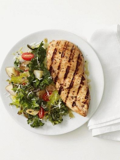 Petti di pollo alla griglia con insalata calda