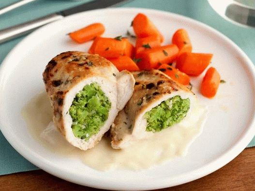 Petto di pollo ripieno di broccoli di cavolo con salsa di senape al latte