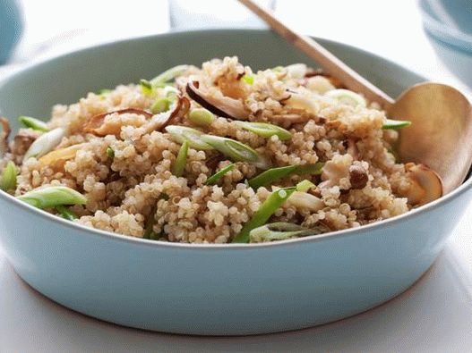 Quinoa con funghi shiitake e piselli