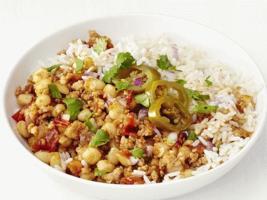 Riso foto con salsa di peperoncino di tacchino con mais