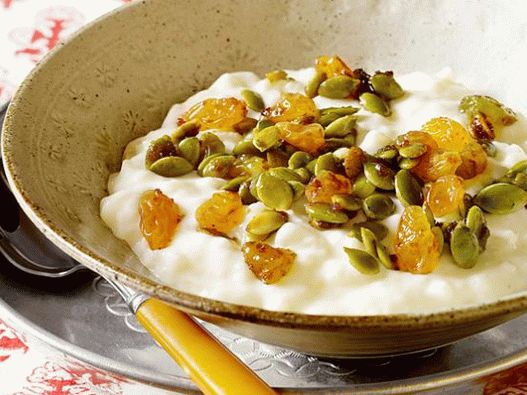 Budino di riso fotografico con semi di zucca