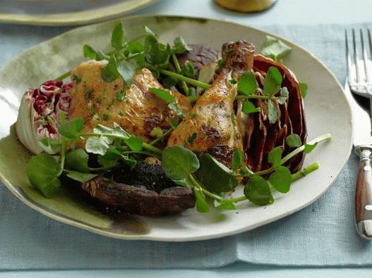 Insalata di pollo grigliato aglio, portobello e radicchio