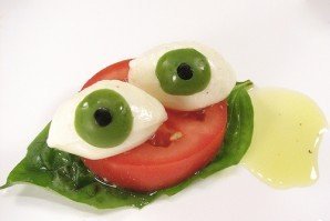 Insalata Caprese di Halloween