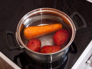 Insalata Mimosa con Salsiccia