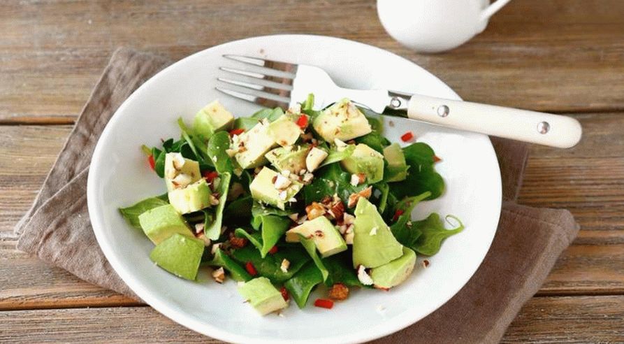 Insalata di formaggio e avocado