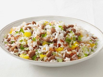 Insalata di foto con fagioli e riso