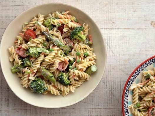 Insalata di foto con pasta