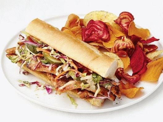 Panini con carne di maiale barbecue e cavolo di cole slaw con salsa Hoisin