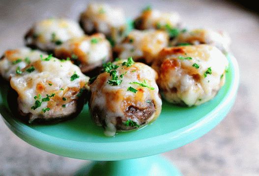 Foto di Champignons ripieni di zuppa di cipolle francese