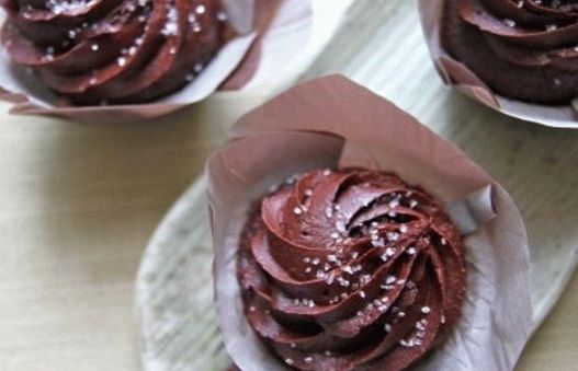 Foto Cupcakes al cioccolato con ripieno liquido