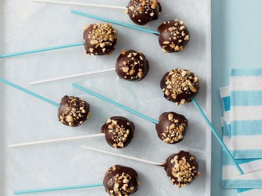 Photo Chocolate Peanut Cake Pops