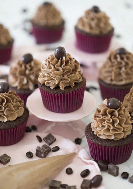 Foto Cupcakes al cioccolato e caffè