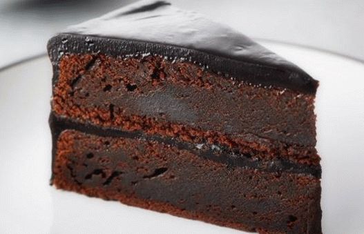 Foto Torta di barbabietole al cioccolato