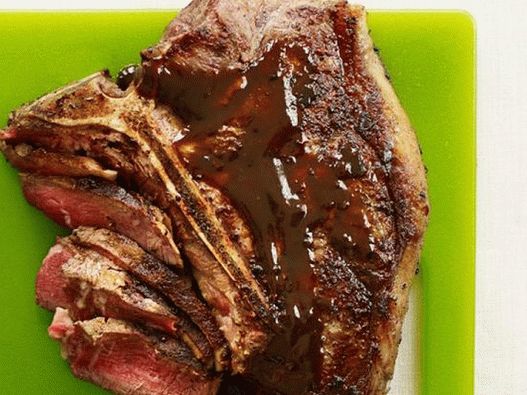 Porterhouse di foto bistecca con salsa balsamica