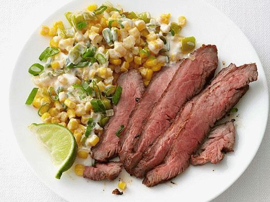 Bistecca con peperoncino e mais cremoso