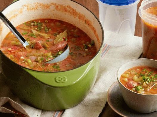 Foto Zuppa di gambo con salsiccia per uso futuro