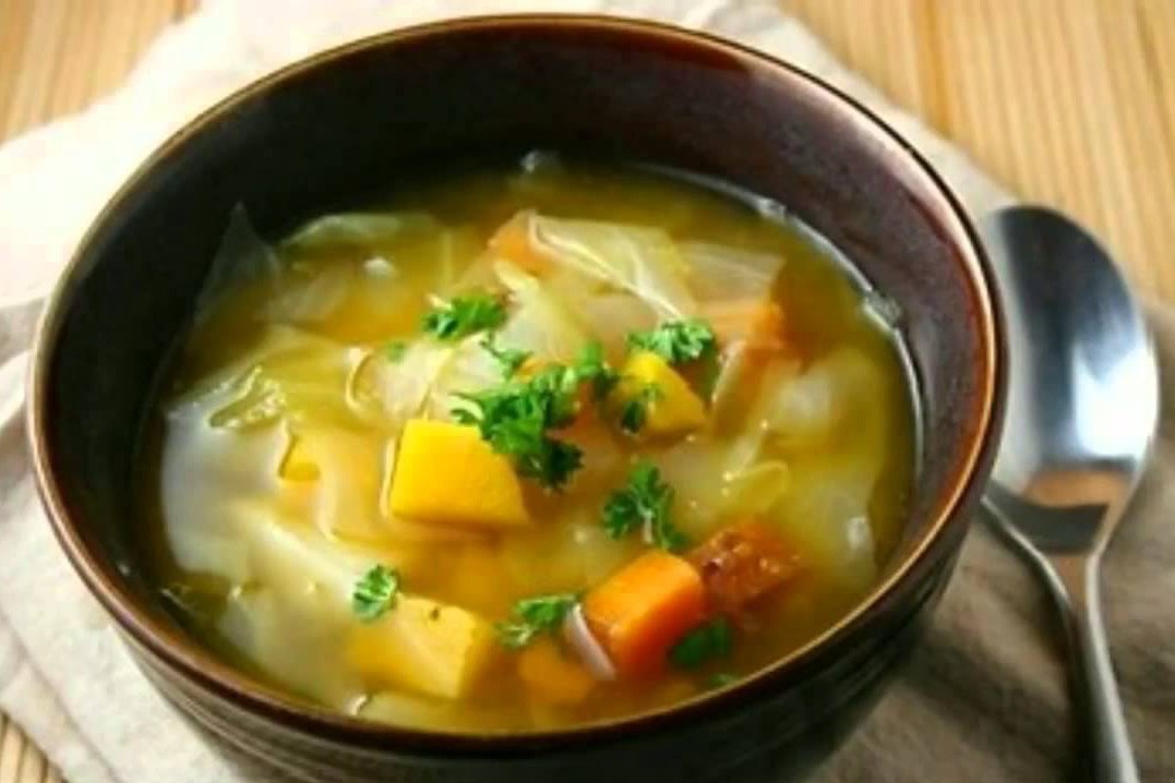 Zuppa di cavolo verza