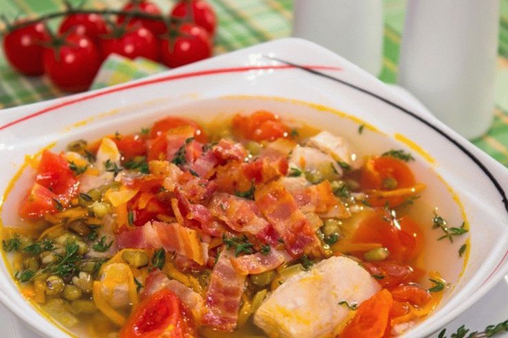 Zuppa di purè e pancetta