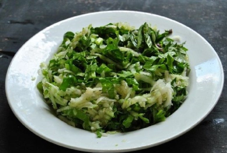 Insalata daikon tailandese