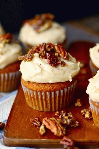 Photo Pumpkin Cupcakes with Cream Curd