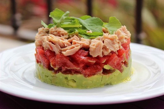 Timbal di avocado e tonno