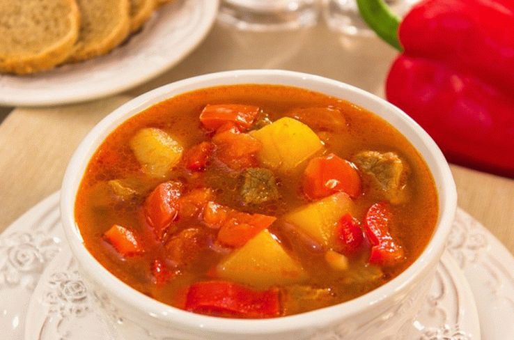 Zuppa di gulasch ungherese