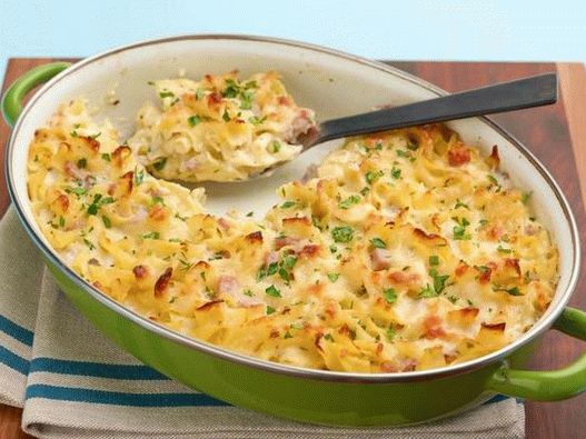 Foto Tagliatelle all'uovo cotte con prosciutto e tre formaggi