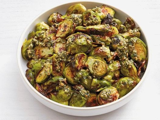 Cavolini di Bruxelles al forno con pesto di menta