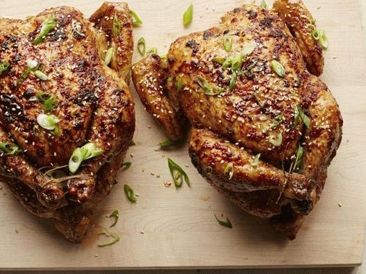 Foto Pollo al forno nella glassa di salsa di soia e miele