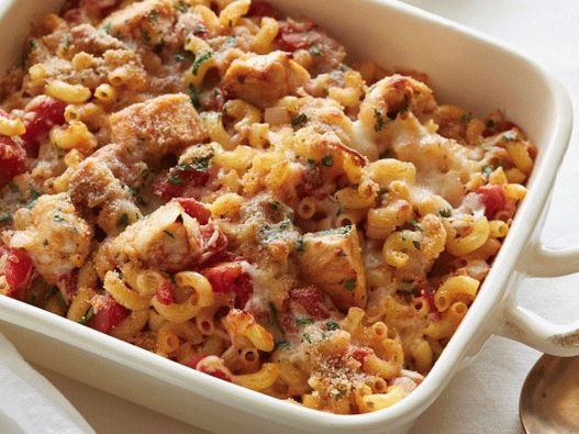 Foto pasta all'italiana con pollo