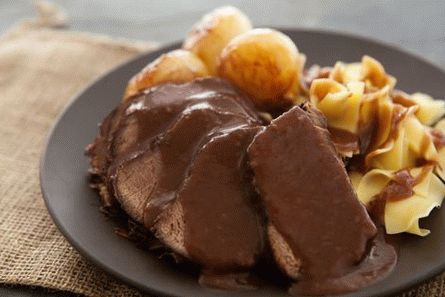 Foto Sauerbraten - arrosto di manzo marinato