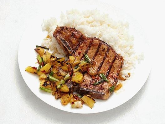 Lonza di maiale con salsa di ananas Lonza di maiale con salsa di ananas