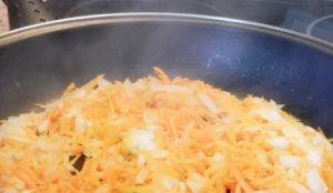 Zuppa di cavolo verde agli spinaci