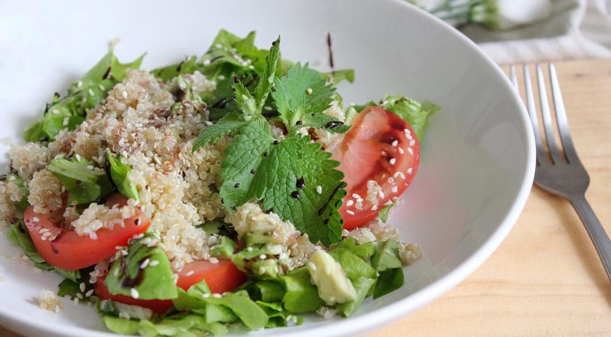 Insalata di quinoa verde