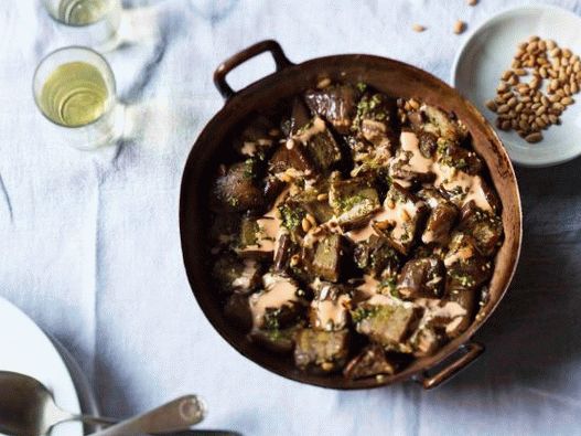 Foto di melanzane fritte con pesto e maionese all'arancia