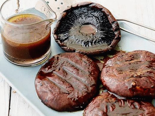 Funghi Portobello Fritti Foto con Salsa Balsamica